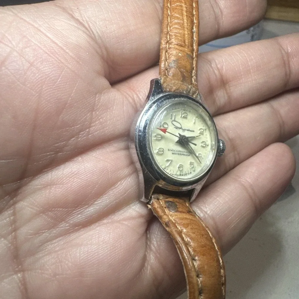 Working VTG Ingraham Manual Wind Ladies Wristwatch Swiss Made 24mm Brown Leather